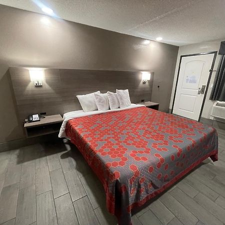 Simplestay Suites - Downtown Сан Бернардино Екстериор снимка