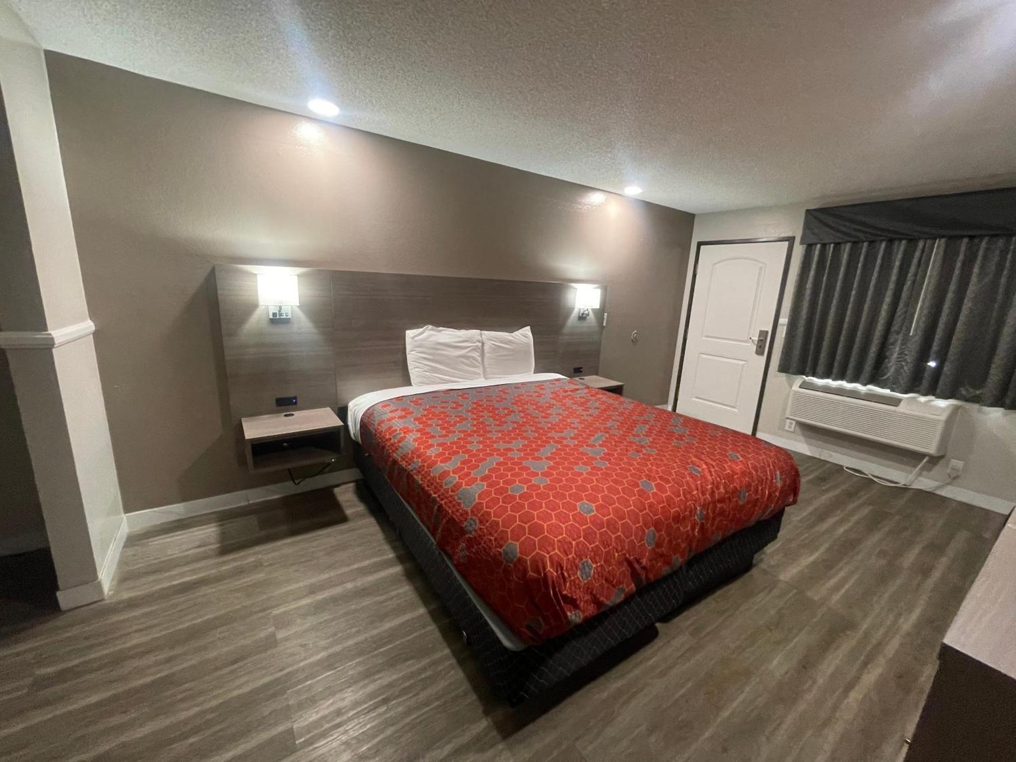 Simplestay Suites - Downtown Сан Бернардино Екстериор снимка