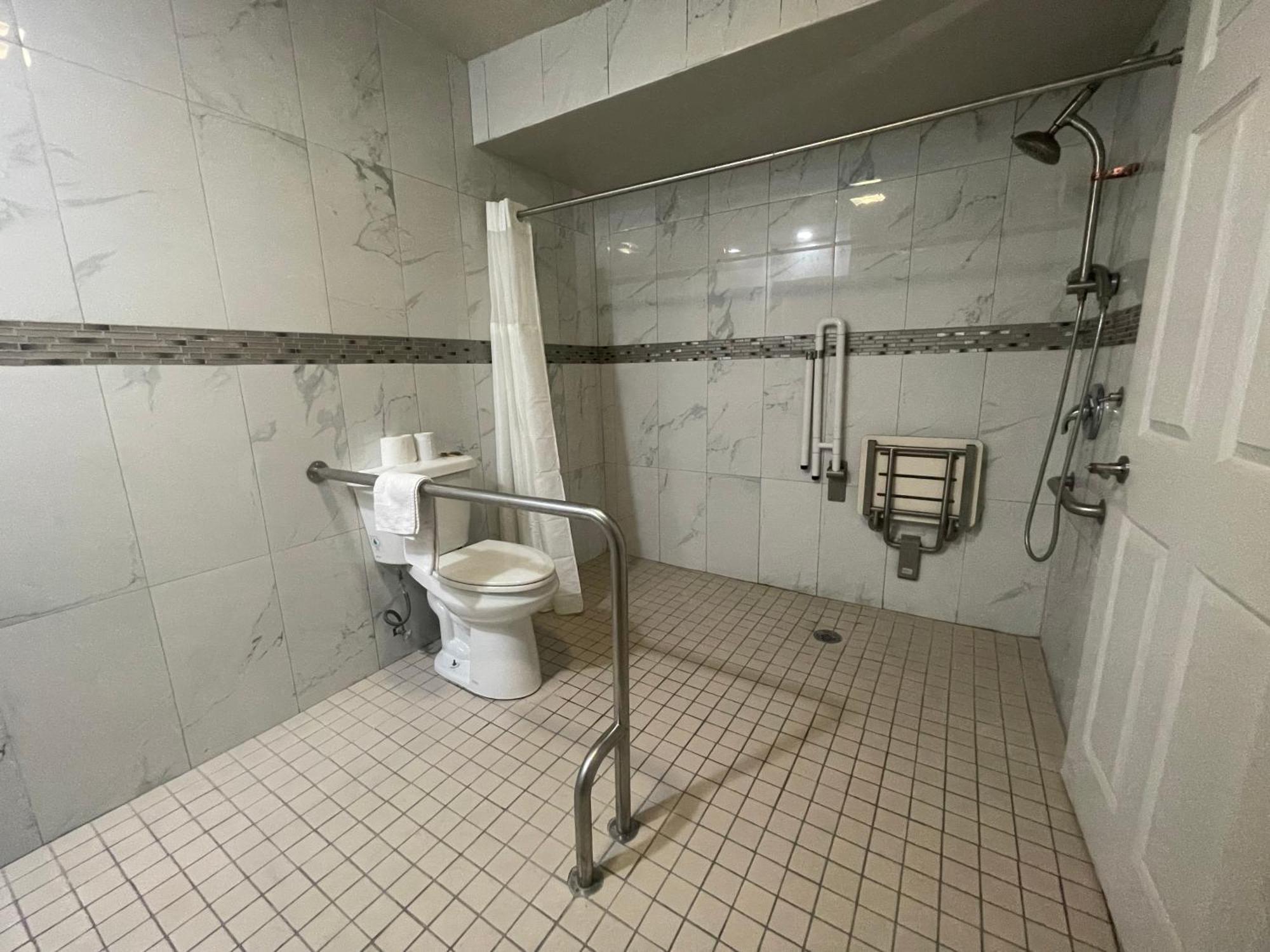 Simplestay Suites - Downtown Сан Бернардино Екстериор снимка