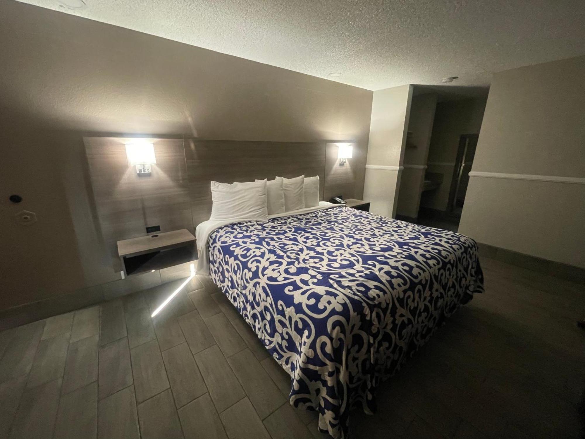 Simplestay Suites - Downtown Сан Бернардино Екстериор снимка