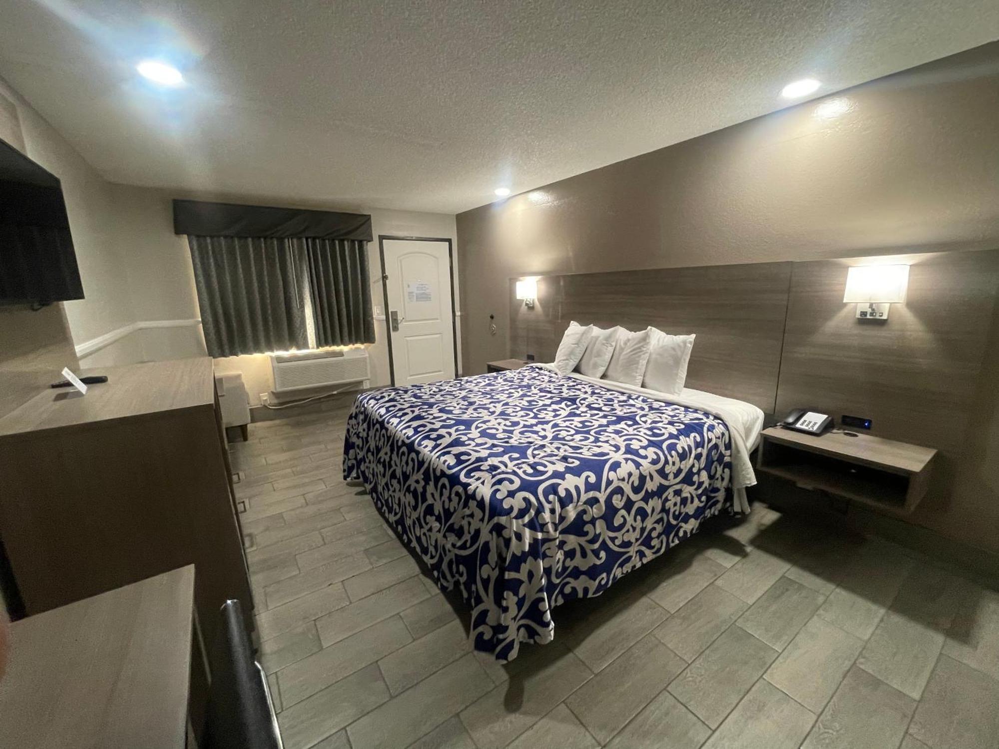 Simplestay Suites - Downtown Сан Бернардино Екстериор снимка